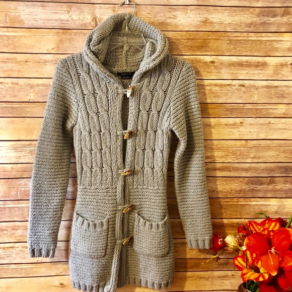 BCBGMaxAzria Sweaters - BCBGMaxAzria Gray Hooded Chunky Knit Sweater